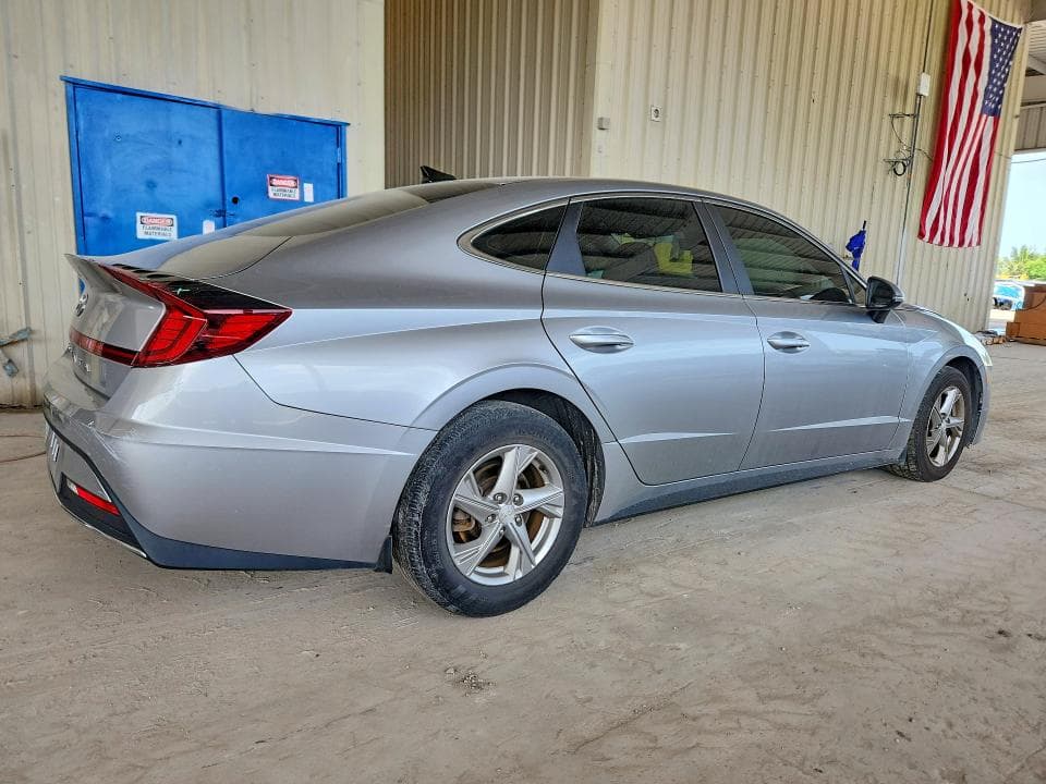 2022 HYUNDAI SONATA SE 3