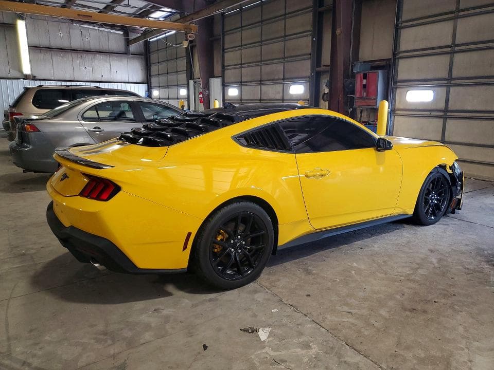 2024 FORD MUSTANG 3