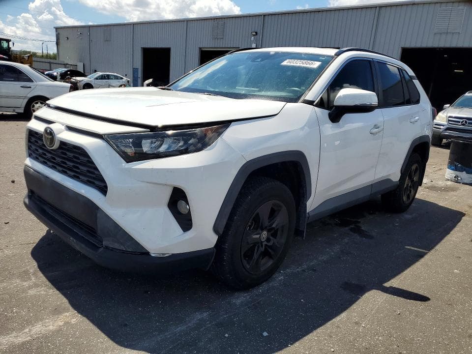 2021 TOYOTA RAV4 XLE - 1