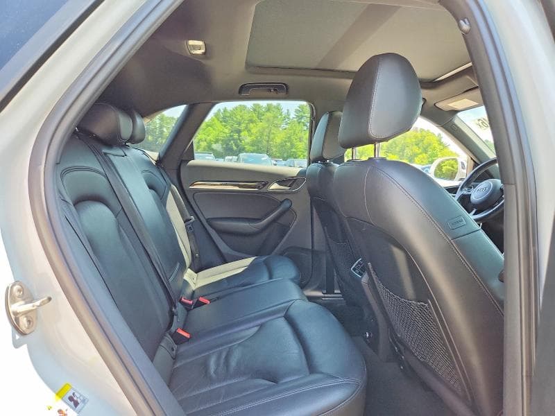 2018 AUDI Q3 11