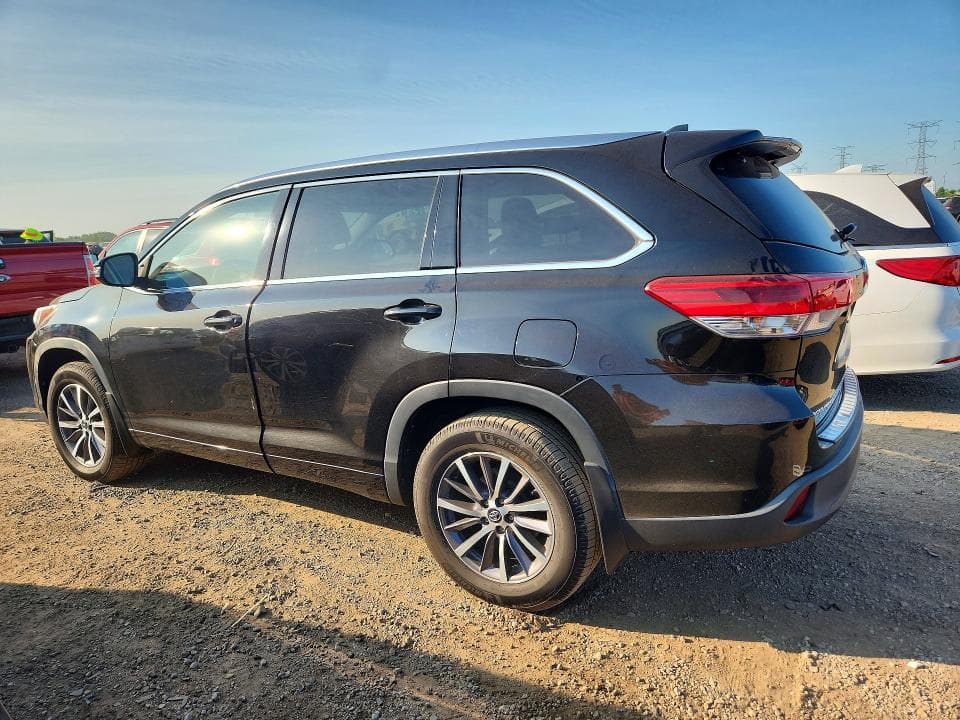 2017 TOYOTA HIGHLANDER XLE 2