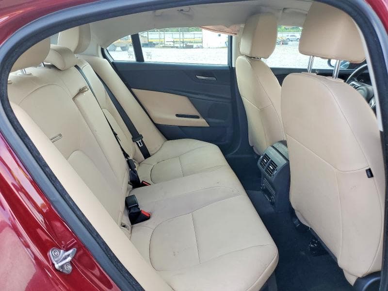 2017 JAGUAR XE 10