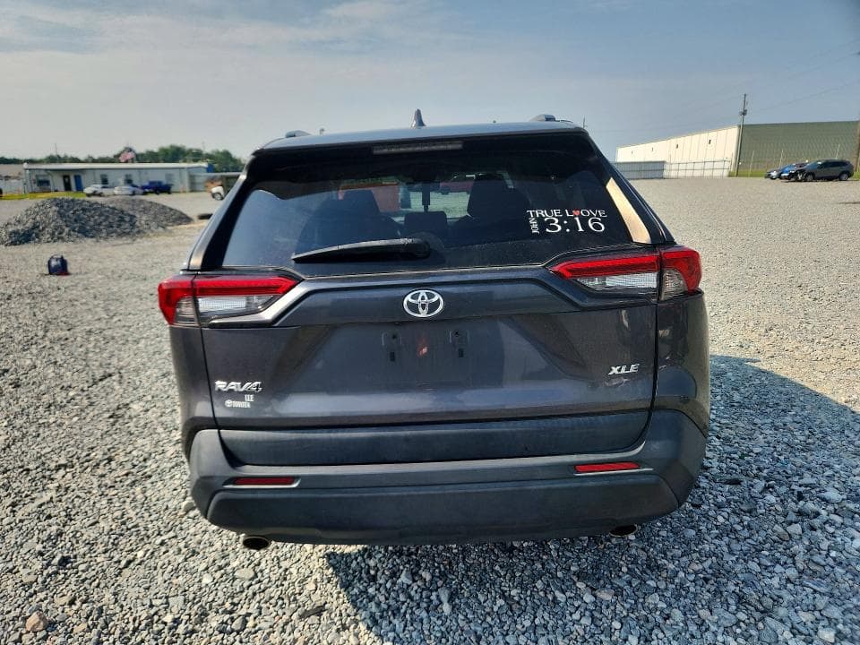 2021 TOYOTA RAV4 XLE 6