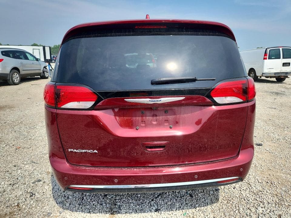 2019 CHRYSLER PACIFICA TOURING L 6