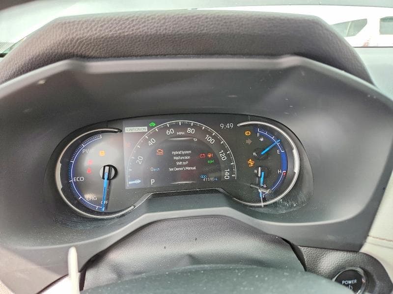 2024 TOYOTA RAV4 HYBRID XLE 9