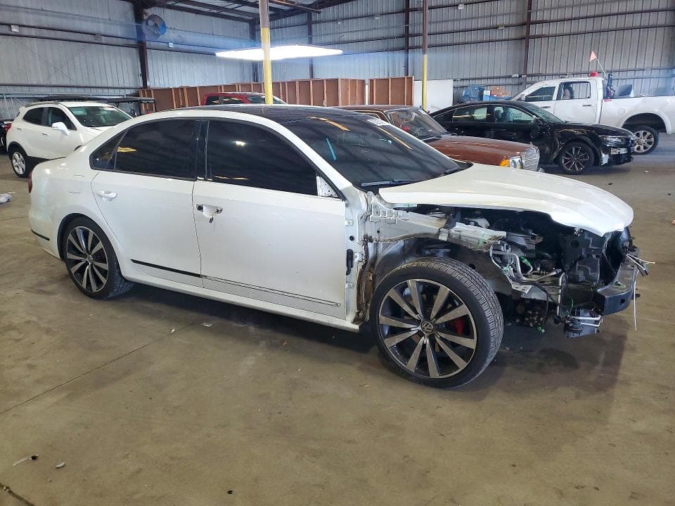 2018 VOLKSWAGEN PASSAT GT 4