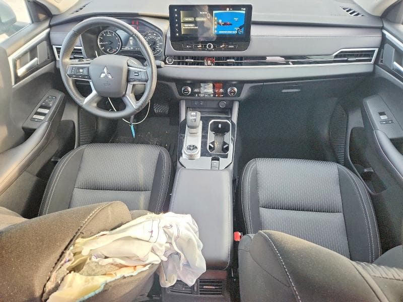 2025 MITSUBISHI OUTLANDER ES 8