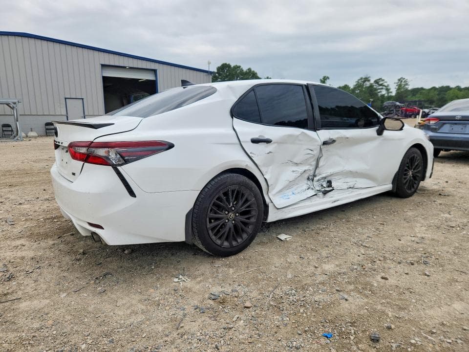 2021 TOYOTA CAMRY SE NIGHTSHADE 3