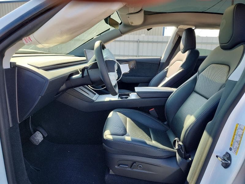 2026 TESLA MODEL Y 7