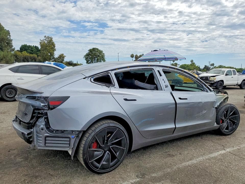 2026 TESLA MODEL 3 3