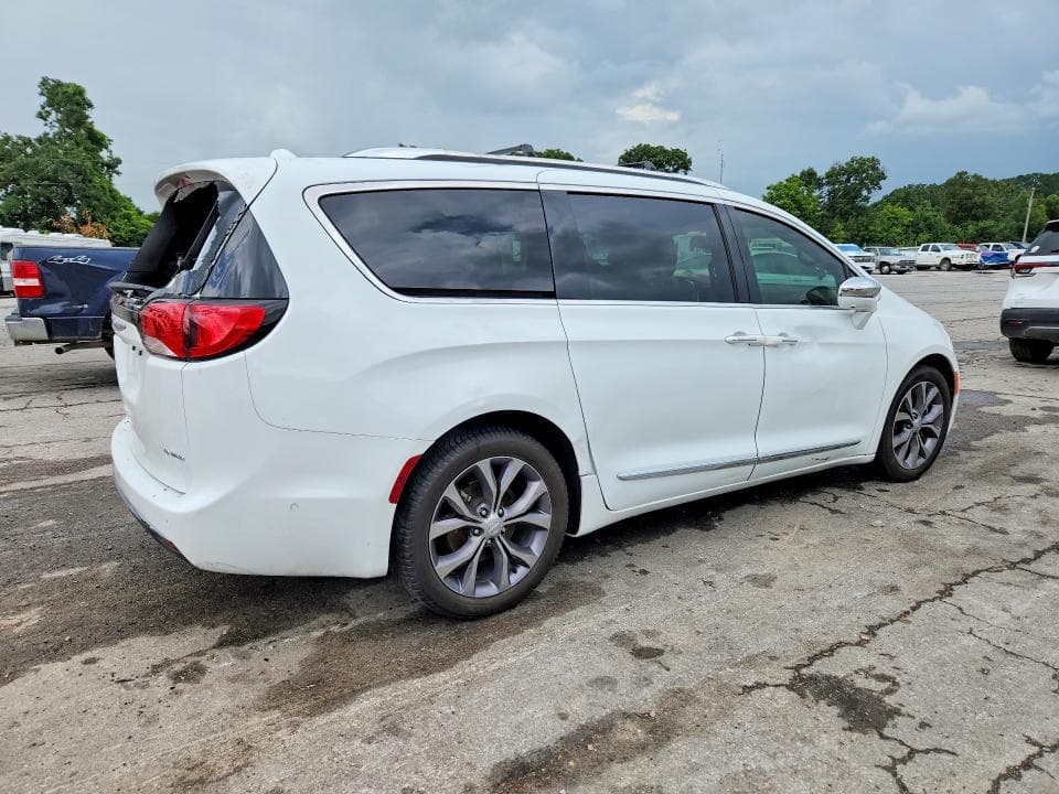 2020 CHRYSLER PACIFICA LIMITED 3