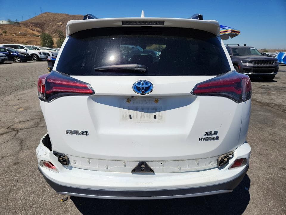 2018 TOYOTA RAV4 HYBRID XLE 6
