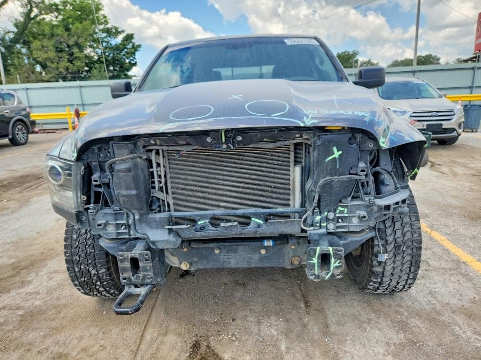 2019 RAM 1500 CLASSIC SLT 5