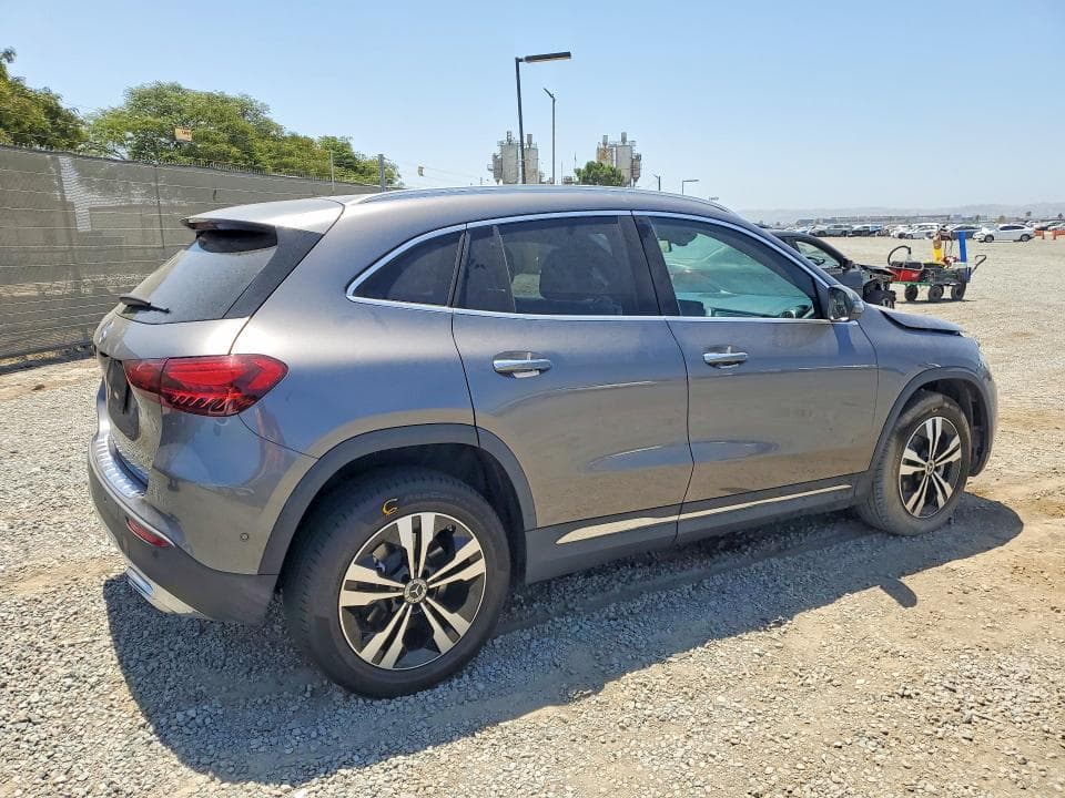 2025 MERCEDES-BENZ GLA 250 3