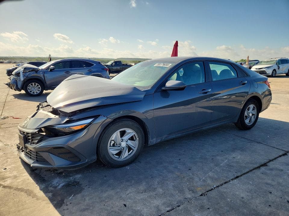 2024 HYUNDAI ELANTRA SE - 1