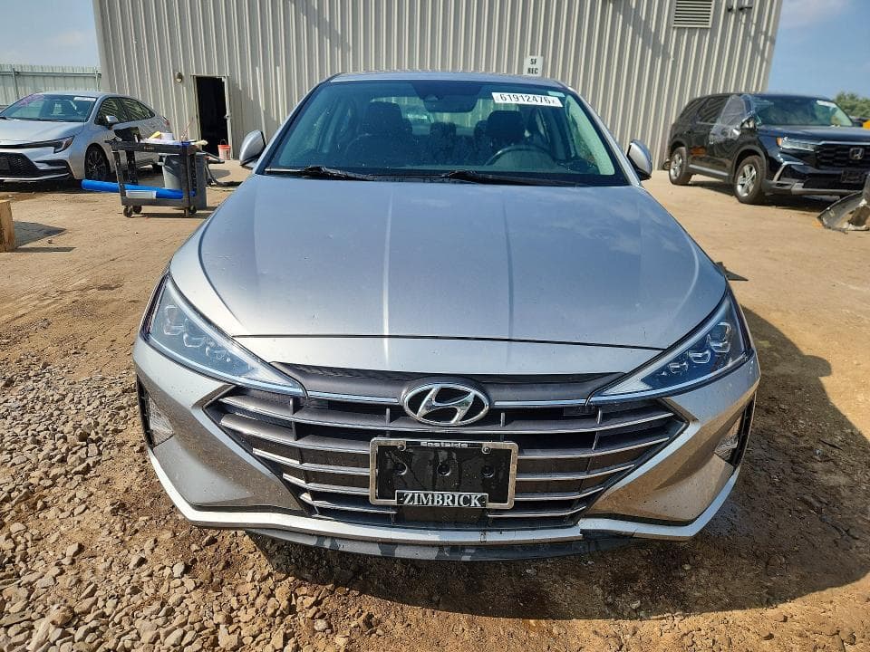 2020 HYUNDAI ELANTRA LIMITED 5