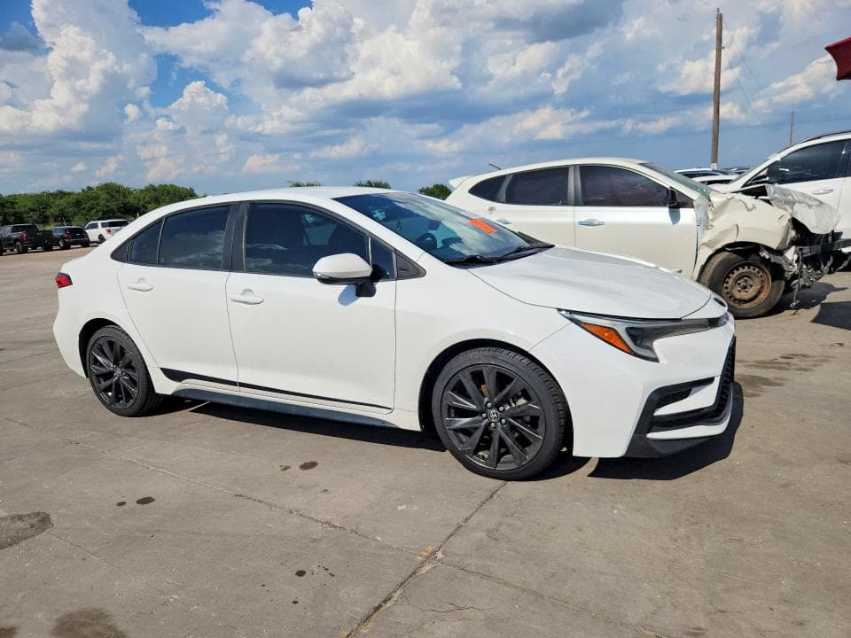 2023 TOYOTA COROLLA SE 4