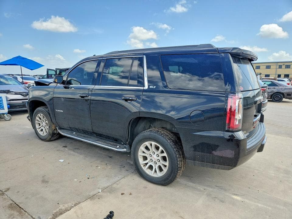 2017 GMC YUKON SLT 2