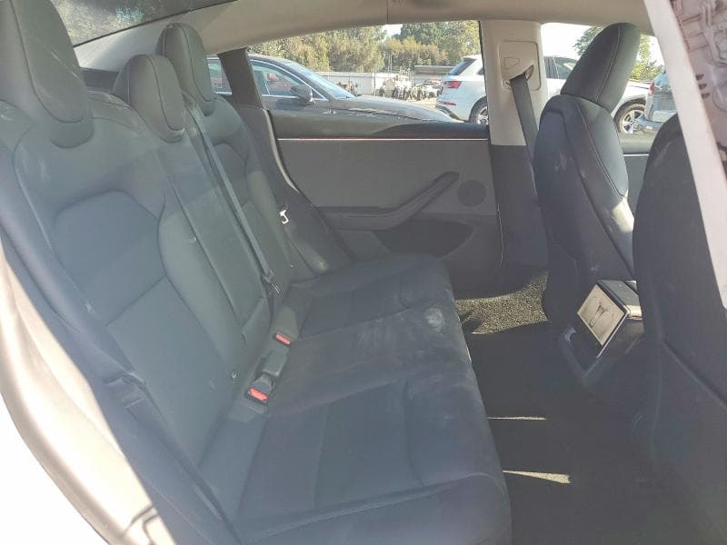 2025 TESLA MODEL 3 10