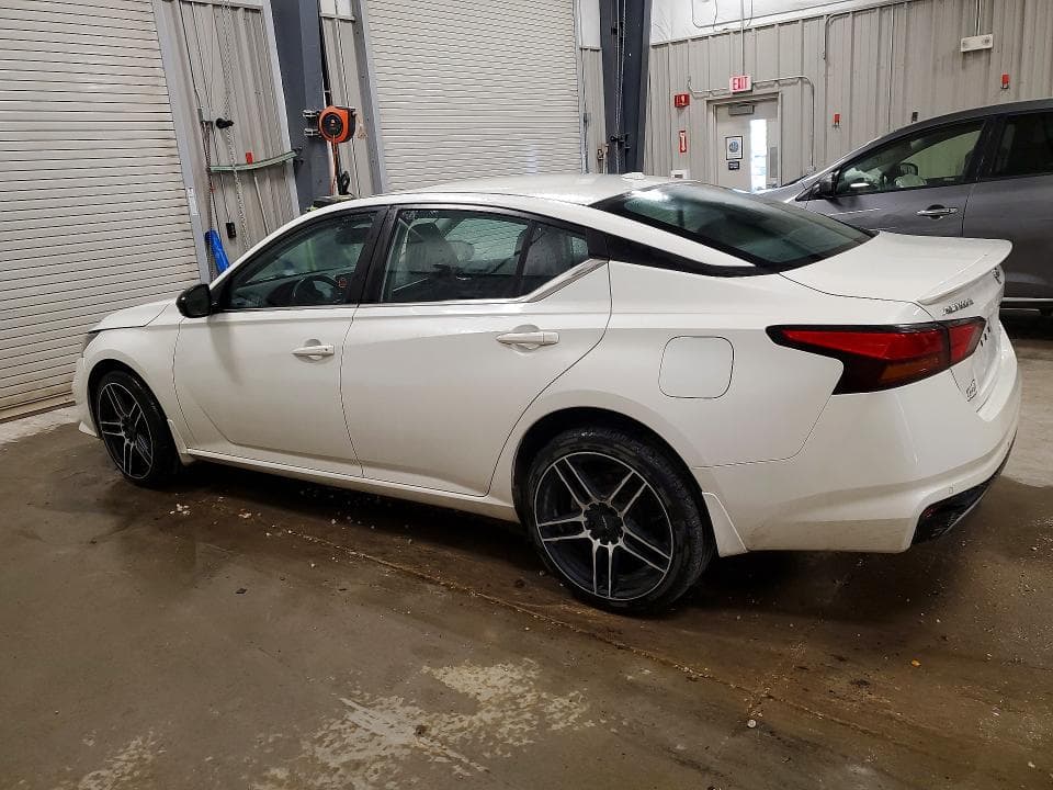 2021 NISSAN ALTIMA SR 2