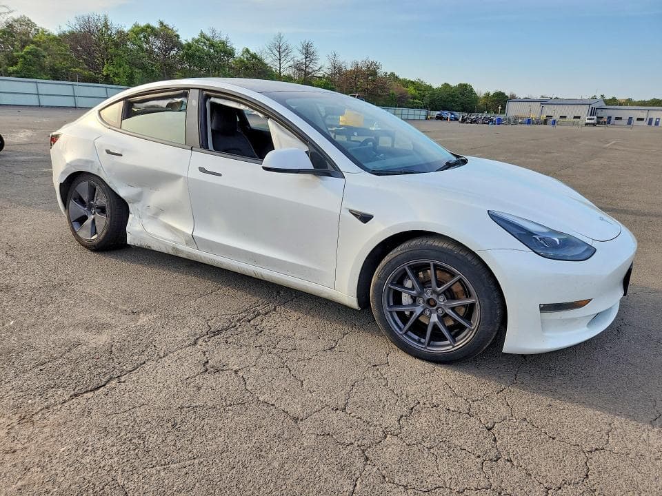 2023 TESLA MODEL 3 4