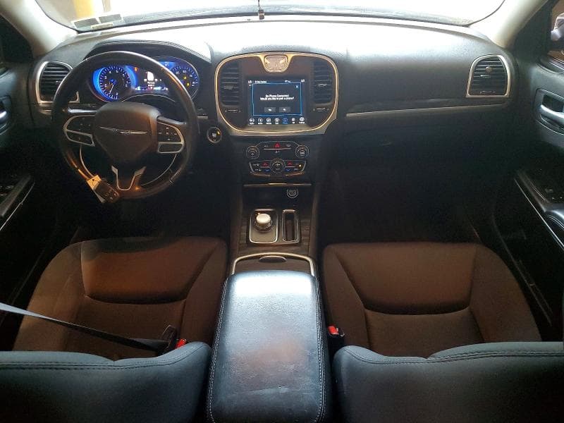 2018 CHRYSLER 300 TOURING 8