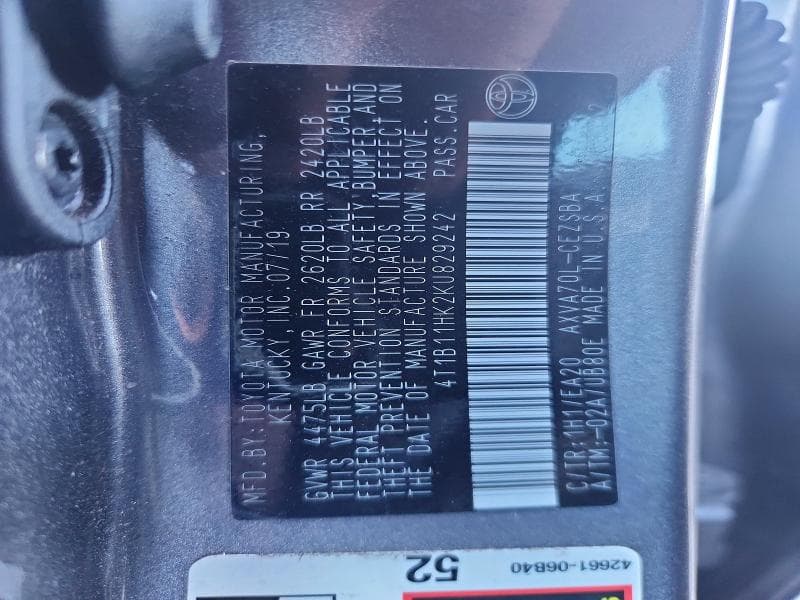 2019 TOYOTA CAMRY SE 12