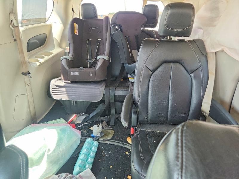 2022 CHRYSLER PACIFICA TOURING L 10