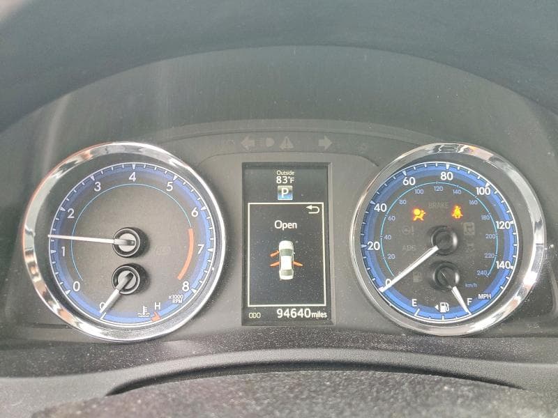 2017 TOYOTA COROLLA SE 9