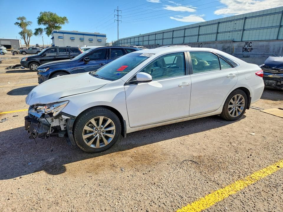 2017 TOYOTA CAMRY XLE