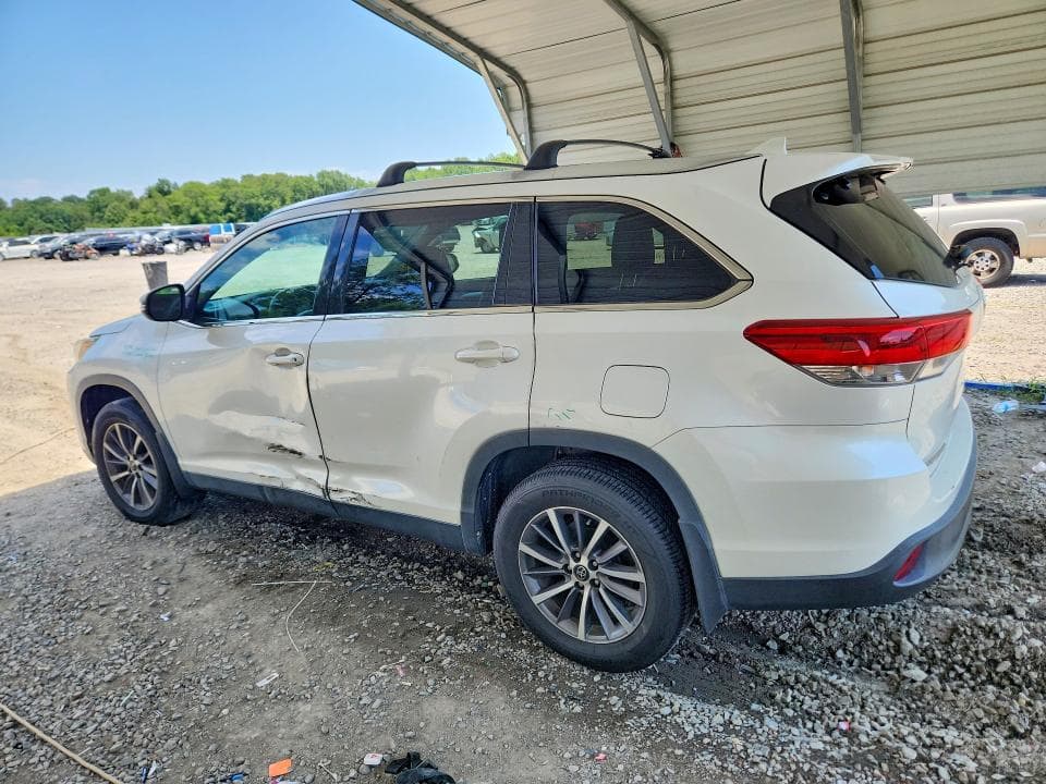 2019 TOYOTA HIGHLANDER XLE 2