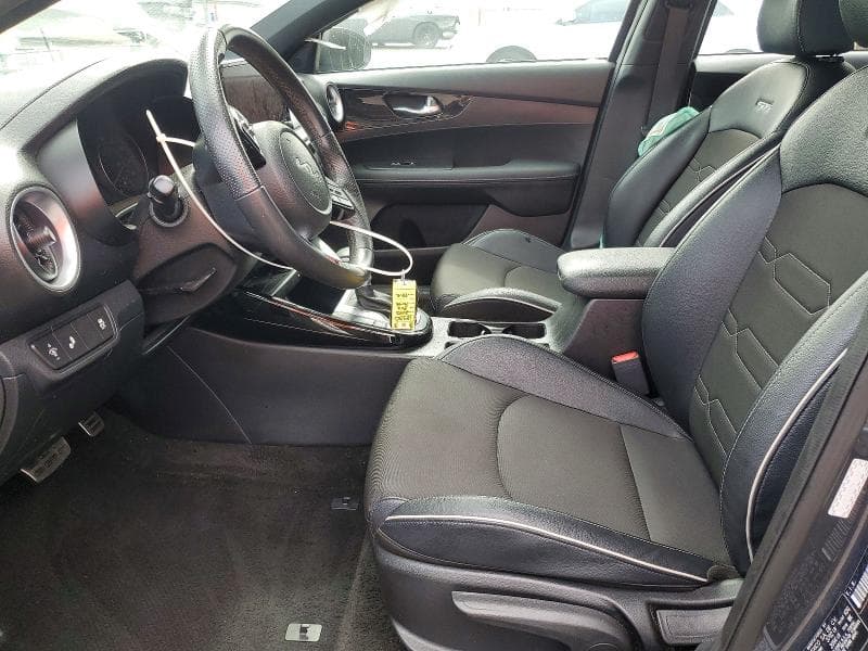 2023 KIA FORTE GT LINE 7