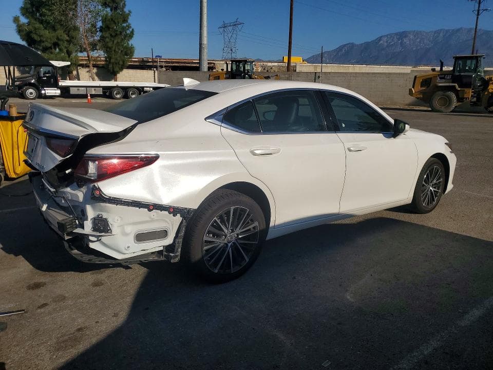 2024 LEXUS ES 300H BASE 3