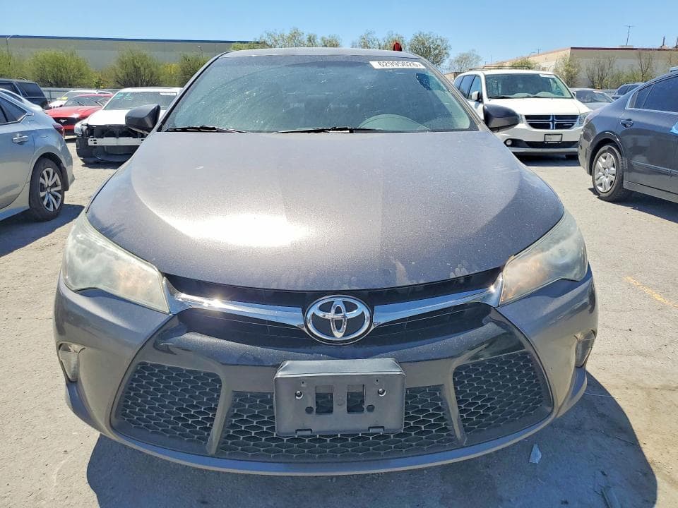 2017 TOYOTA CAMRY SE 5