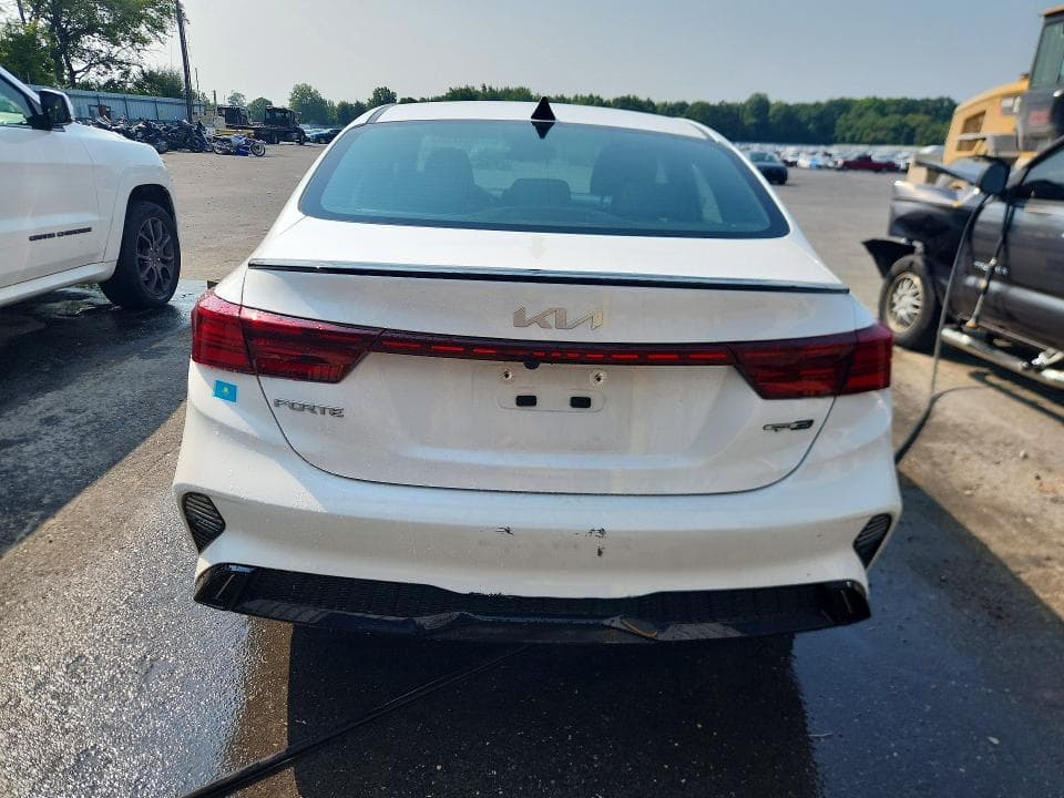 2024 KIA FORTE GT LINE 6