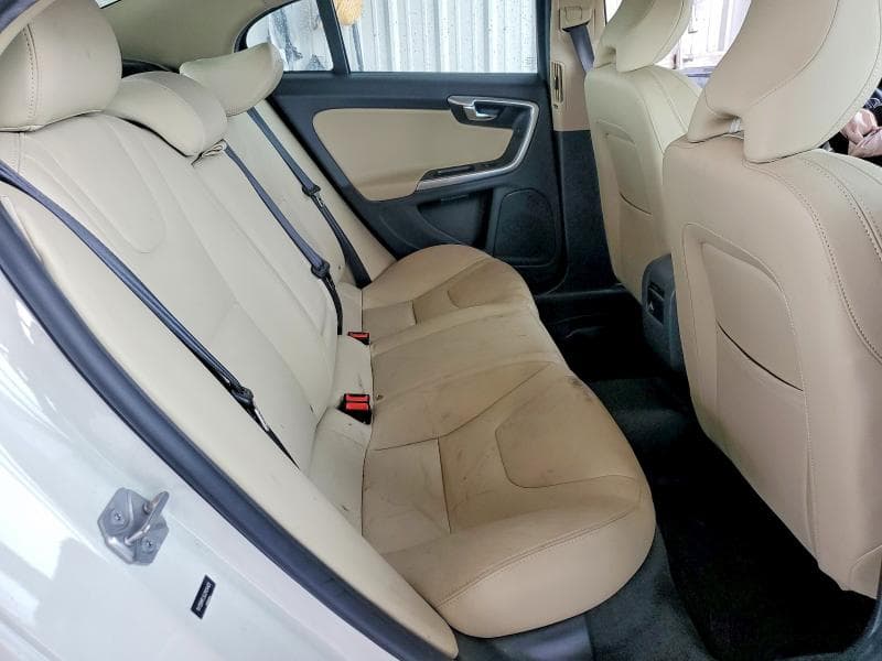 2018 VOLVO S60 DYNAMIC 10