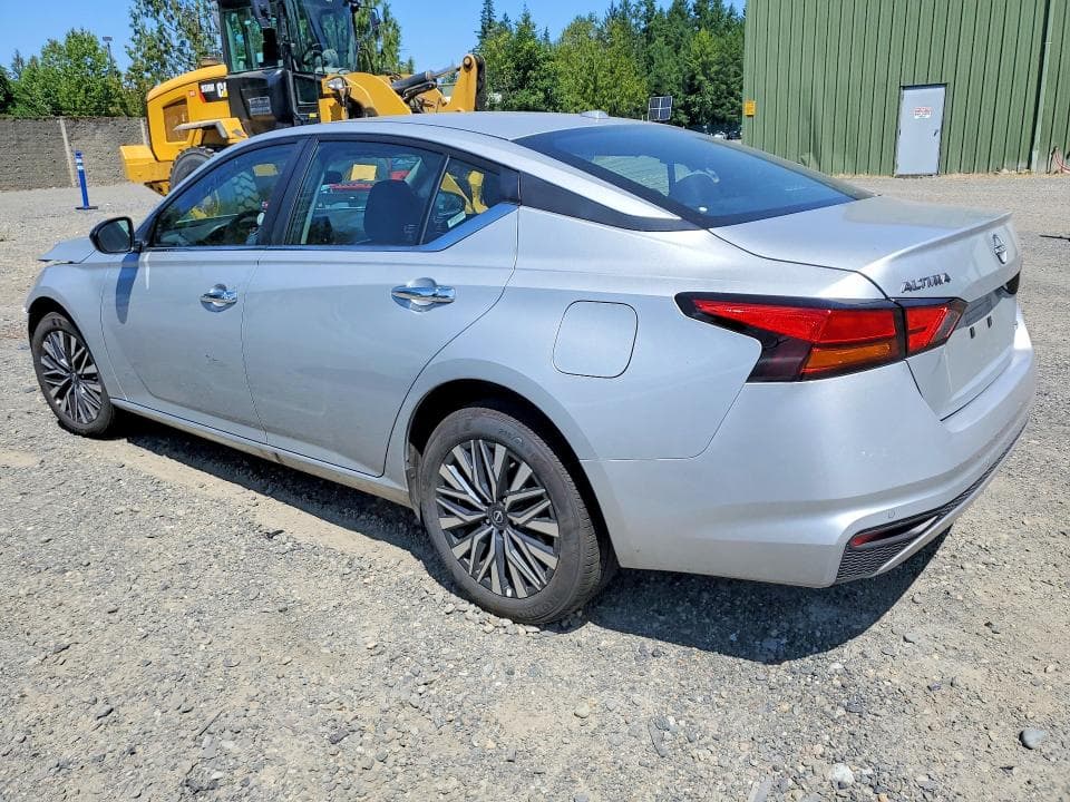 2025 NISSAN ALTIMA SV 2