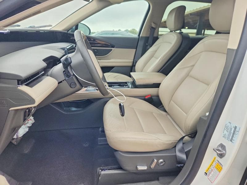 2025 LINCOLN NAUTILUS PREMIERE 7