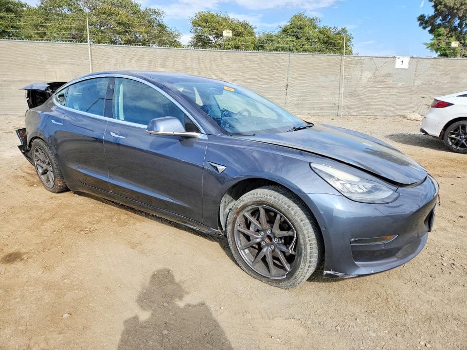 2017 TESLA MODEL 3 4