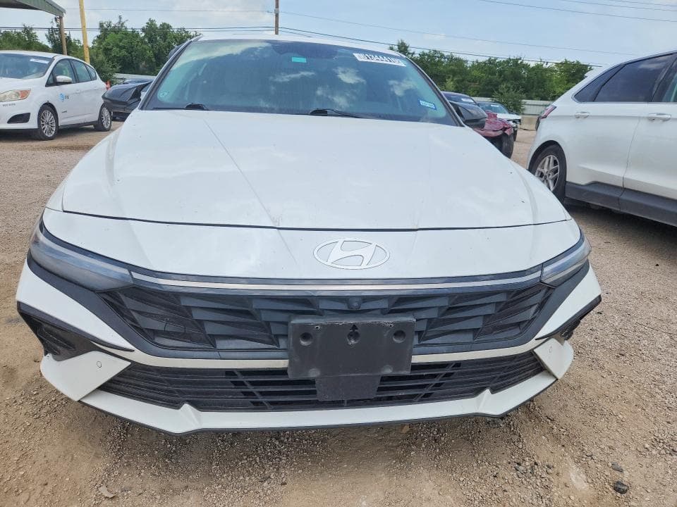 2024 HYUNDAI ELANTRA LIMITED 5