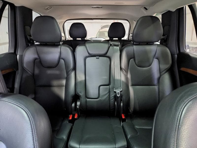 2021 VOLVO XC90 T6 MOMENTUM 10