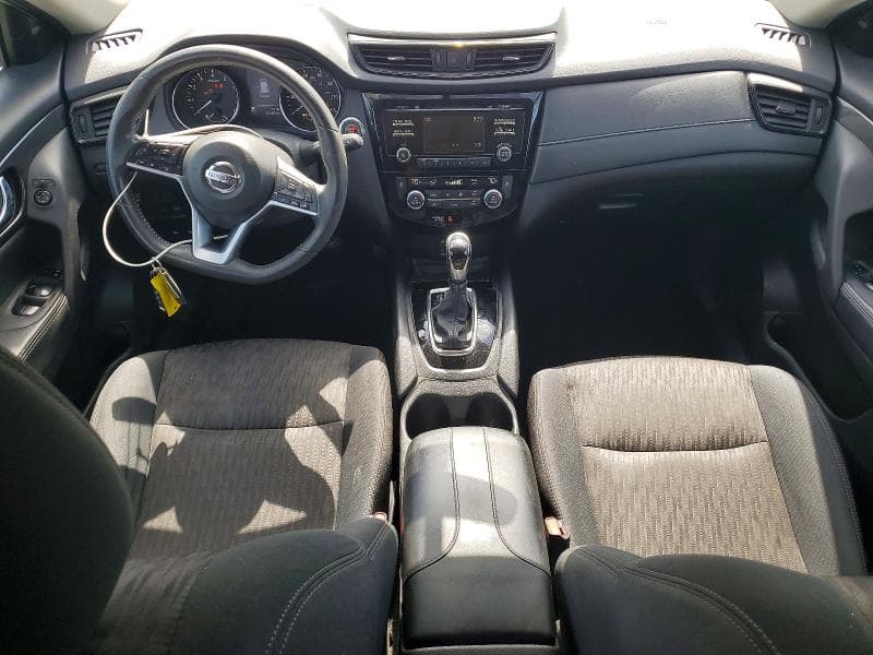 2017 NISSAN ROGUE SV 8