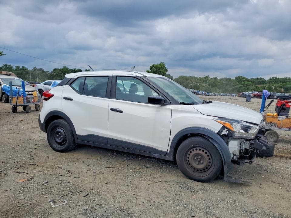 2020 NISSAN KICKS S 4