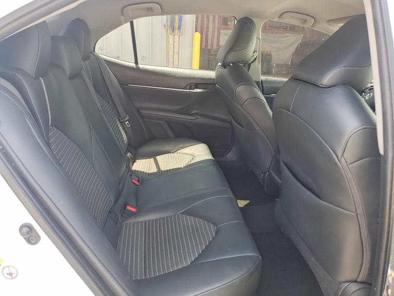 2019 TOYOTA CAMRY SE 10