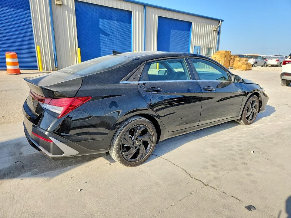 2026 HYUNDAI ELANTRA SEL SPORT PREMIUM 3