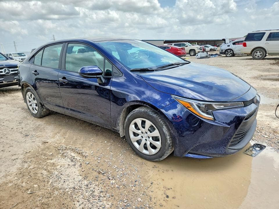 2026 TOYOTA COROLLA LE 4