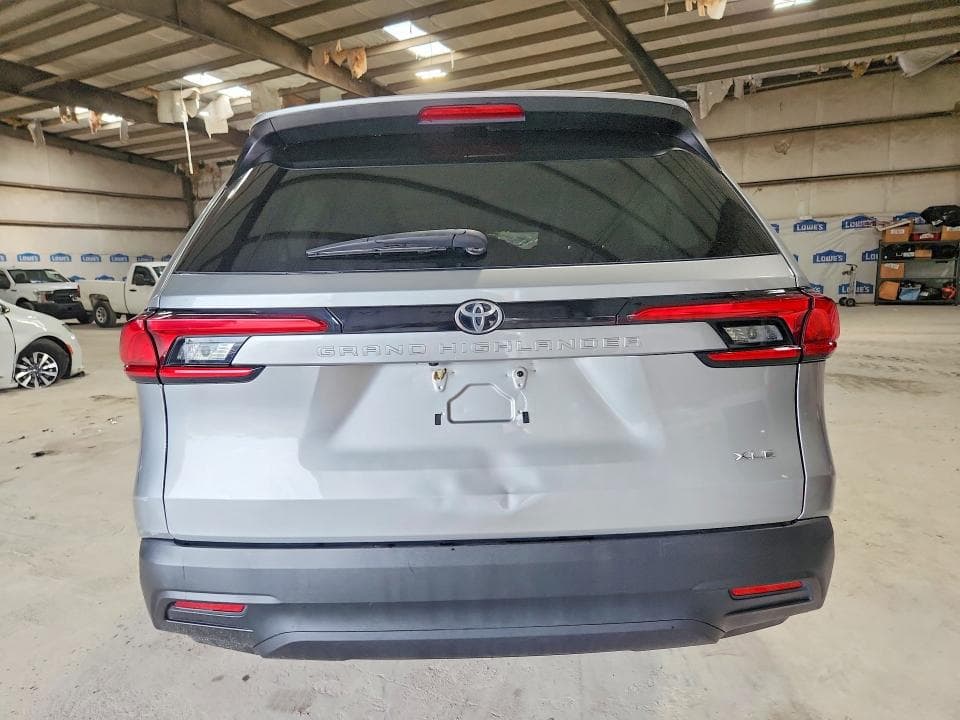 2024 TOYOTA GRAND HIGHLANDER XLE 6