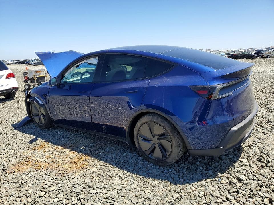 2026 TESLA MODEL Y 2