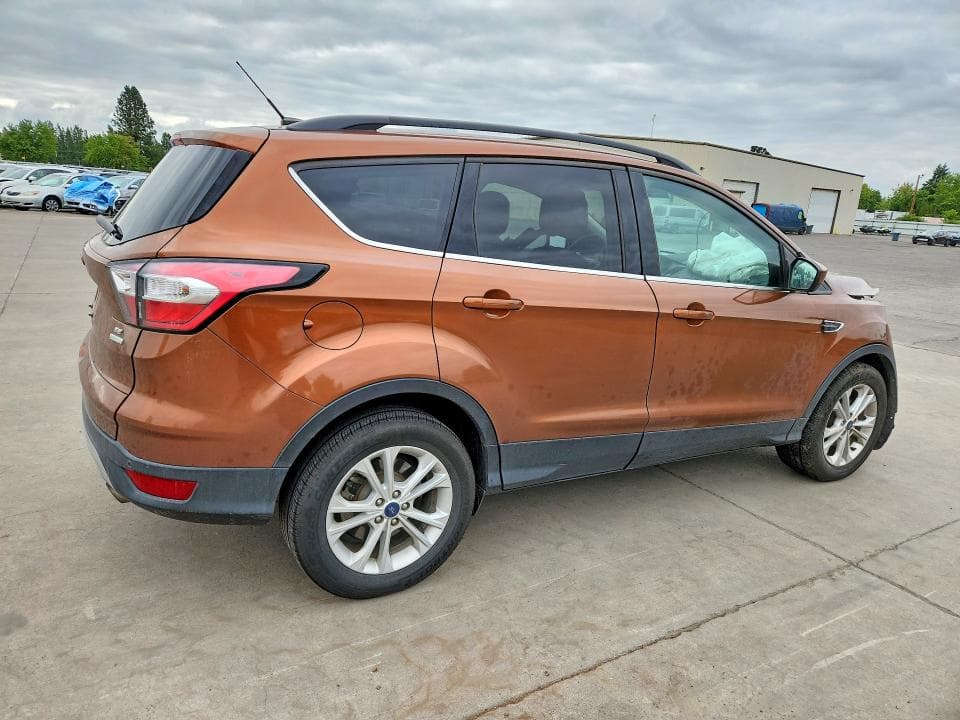2017 FORD ESCAPE SE 3