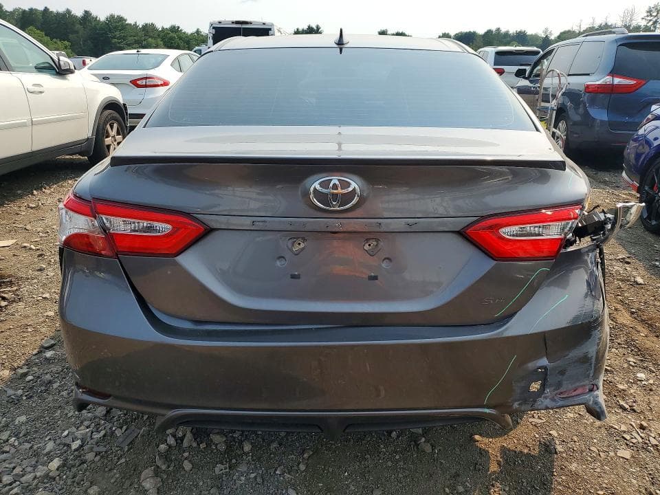 2020 TOYOTA CAMRY SE 6